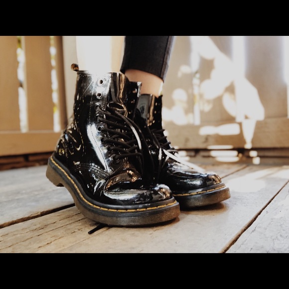 dr martens 1460 patent leather